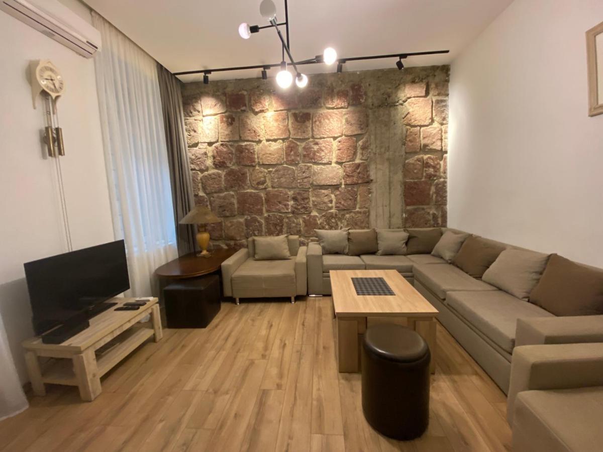 Nice Loft On Uznadze Street Tbilisi Exterior photo