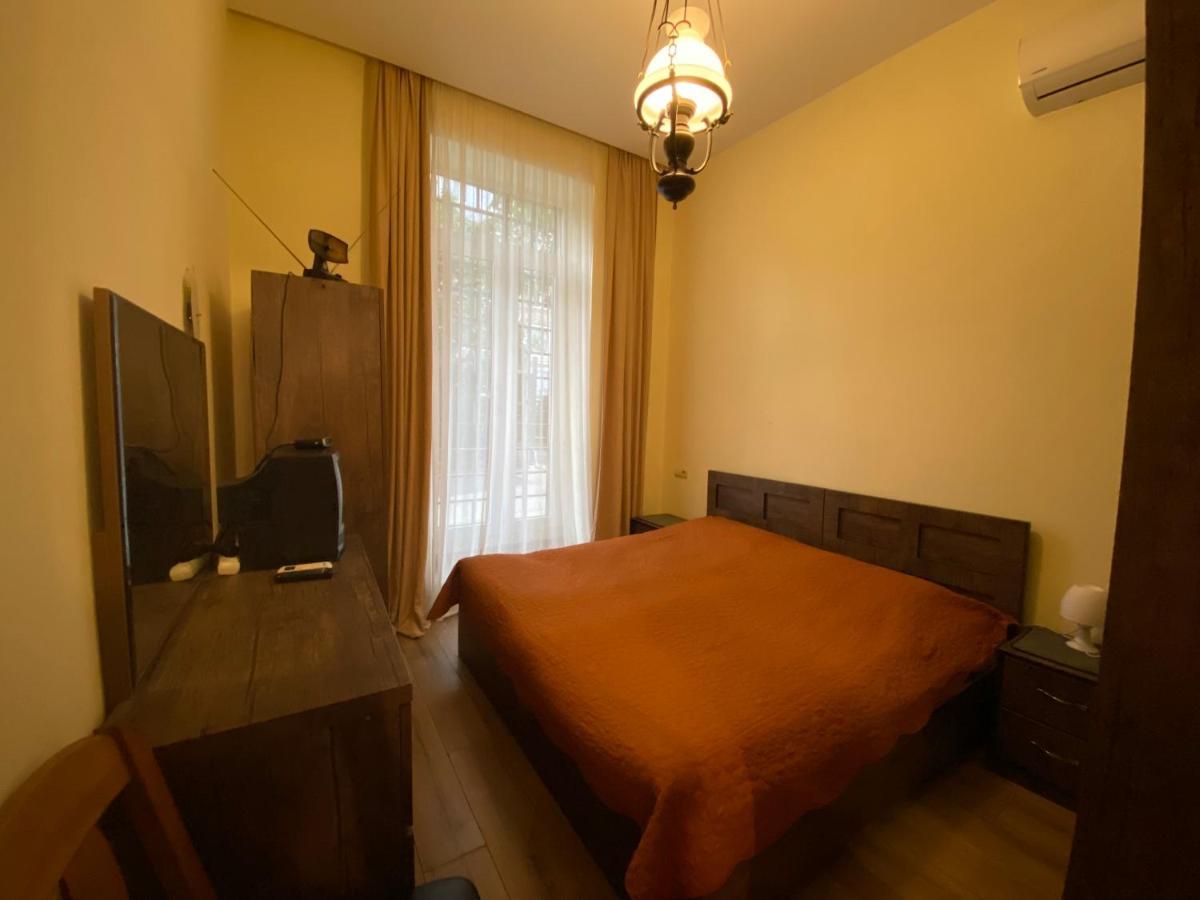 Nice Loft On Uznadze Street Tbilisi Exterior photo