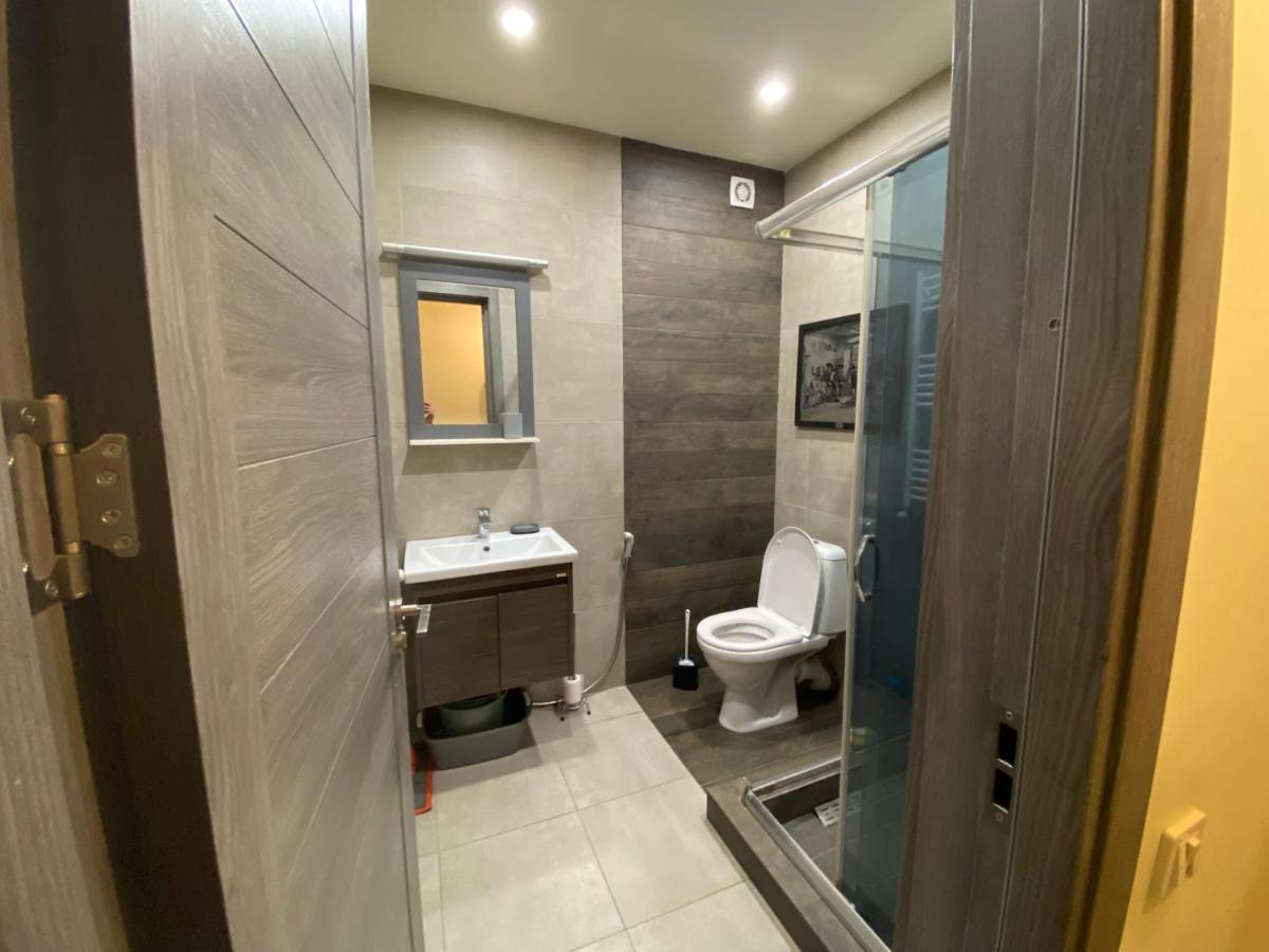 Nice Loft On Uznadze Street Tbilisi Exterior photo